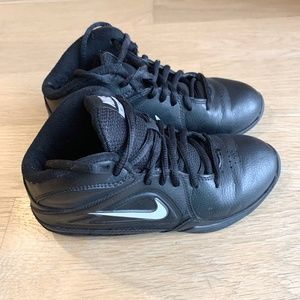 Kids Nike Gym Shoes AV Pro 3